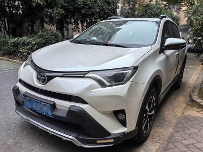 2017年7月 豐田 RAV4榮放 2.0L CVT兩驅(qū)風尚版圖片