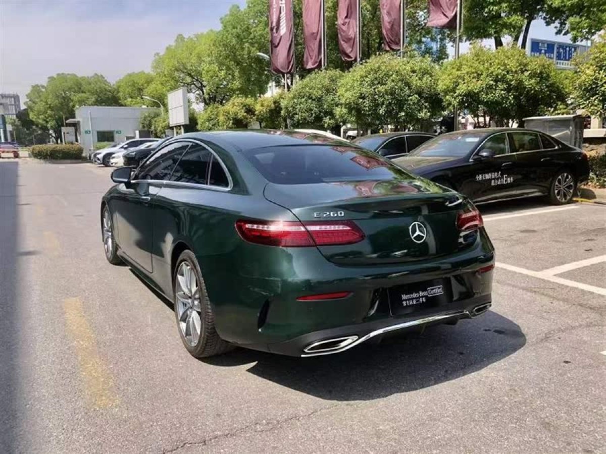 奔馳 奔馳E級  2021款 改款 E 260 轎跑車圖片