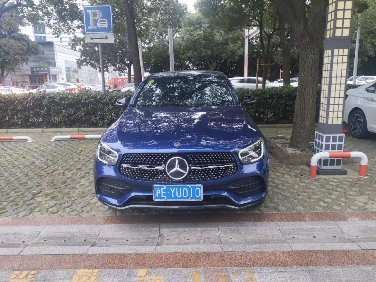 奔馳 奔馳GLC  2022款 改款 GLC 260 4MATIC 轎跑SUV圖片