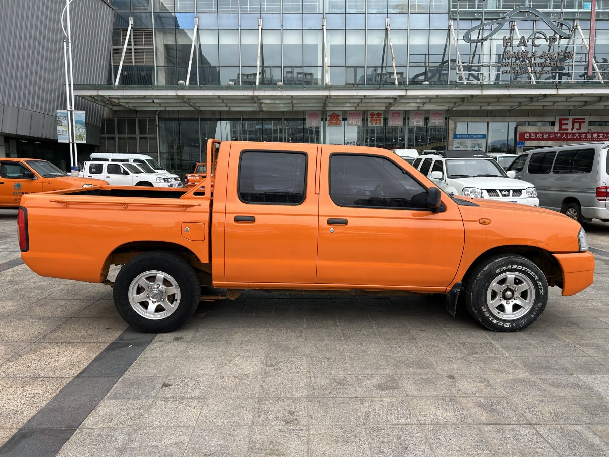 日產(chǎn) D22  2013款 2.4L汽油兩驅(qū)標準型圖片