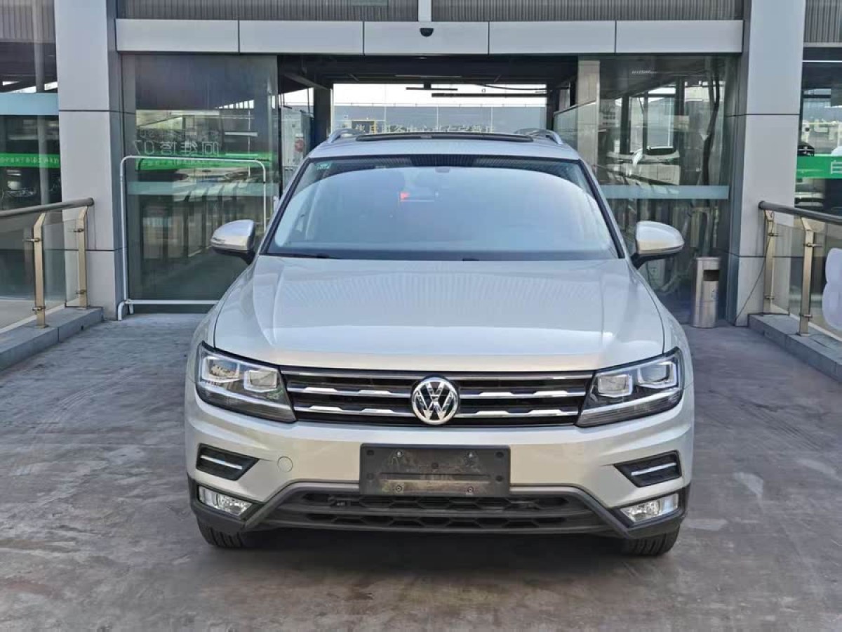 大眾 途觀L  2018款 改款 330TSI 自動兩驅(qū)豪華版圖片
