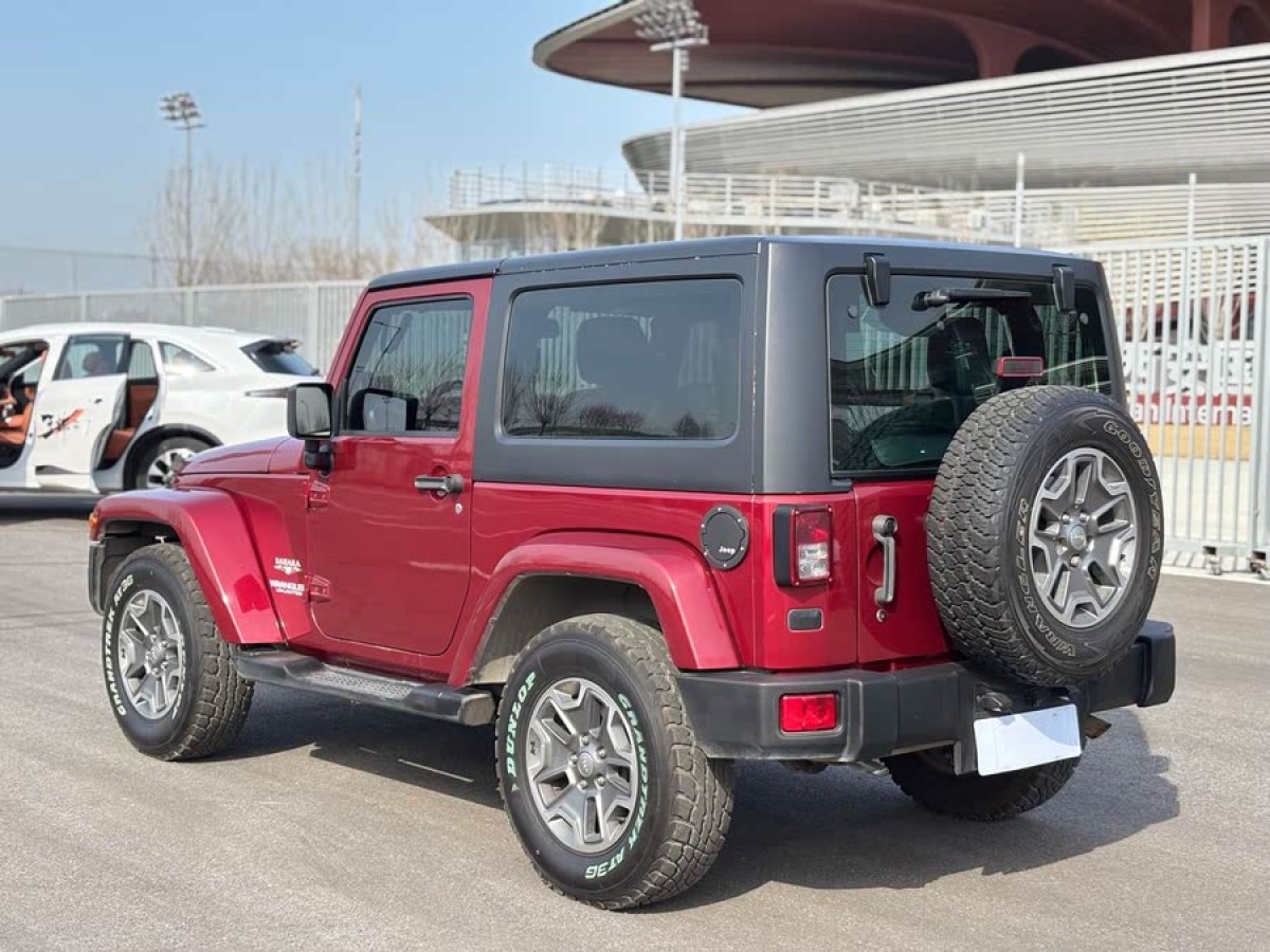 Jeep 牧馬人  2012款 3.6L Sahara 兩門版圖片