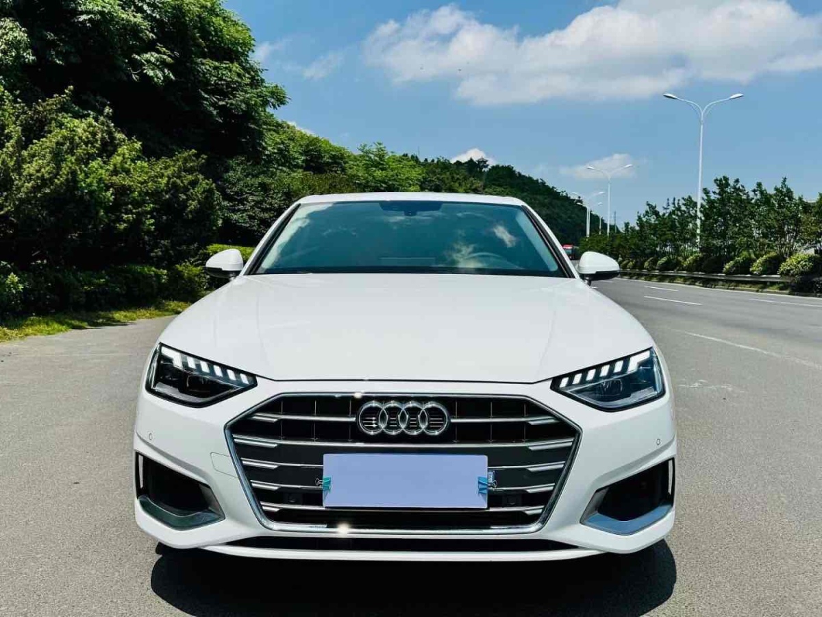 2022年10月奧迪 奧迪A4L  2022款 40 TFSI 時尚動感型