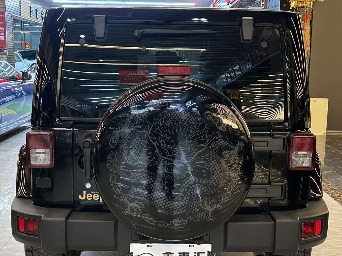 2014年09月Jeep 牧馬人  2014款 3.6L 龍騰典藏版