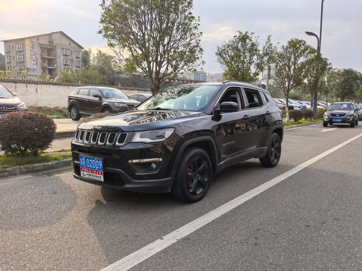 Jeep 指南者  2021款 220T 自動(dòng)豪華型圖片