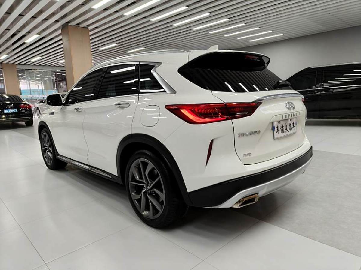 英菲尼迪 QX50  2022款 2.0T 四驅(qū)領(lǐng)航版圖片