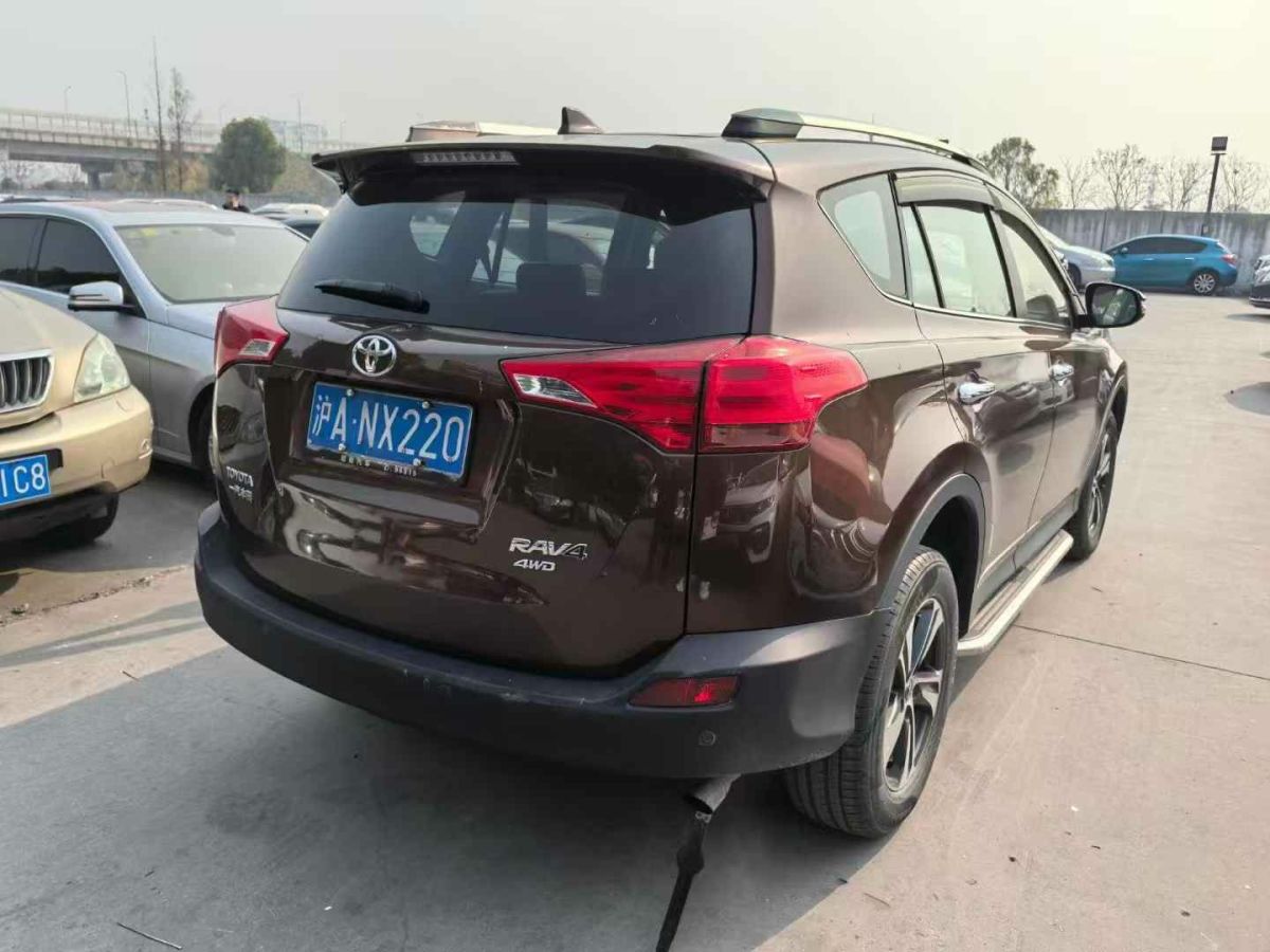 豐田 RAV4榮放  2015款 2.0L CVT兩驅(qū)都市版圖片