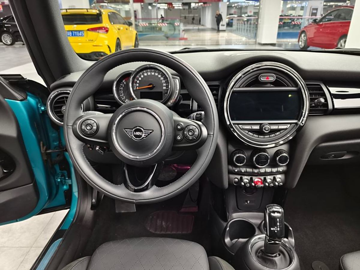 MINI MINI  2019款 1.5T COOPER CABRIO 經(jīng)典派圖片