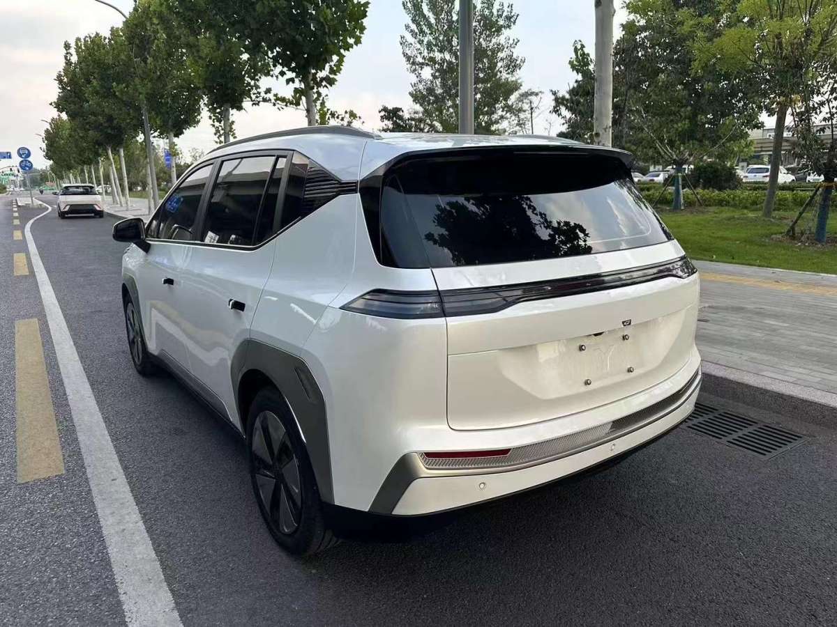 埃安 AION Y  2023款 Plus 70 樂(lè)享版圖片