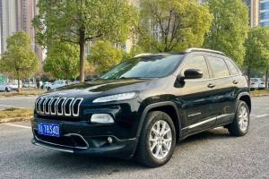 自由光 Jeep 2.0L 優(yōu)越版