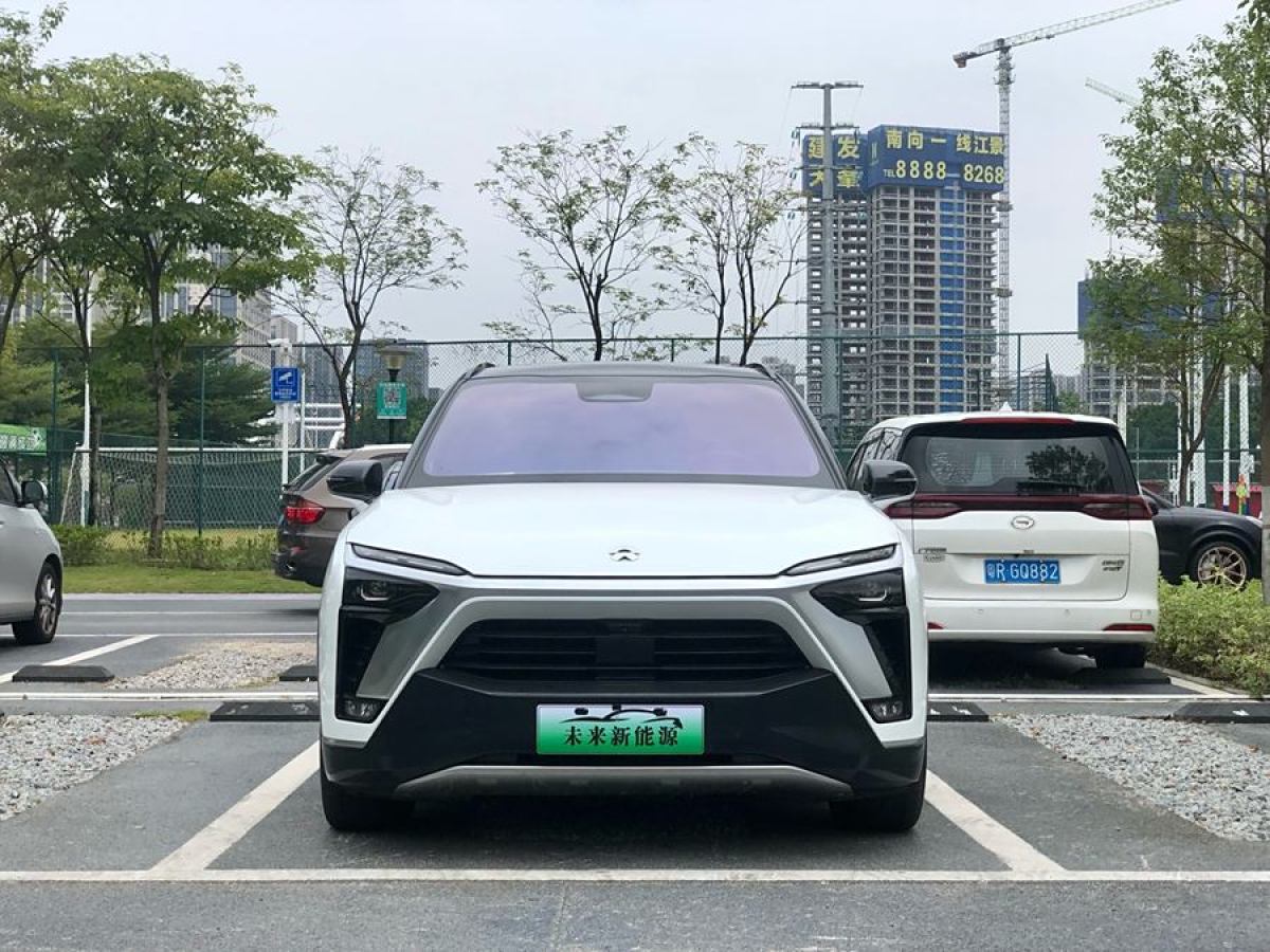 蔚來 ES8  2020款 415KM 基準(zhǔn)版 六座版圖片