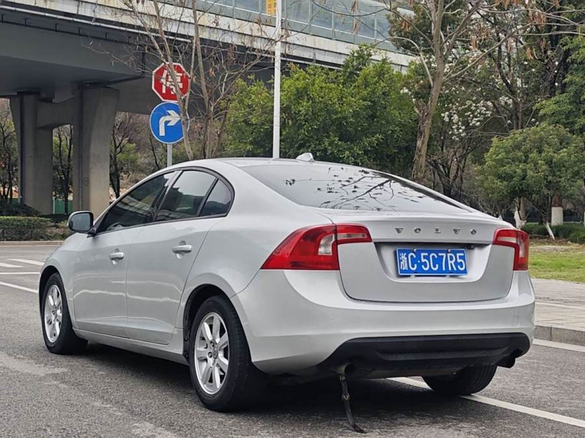 沃爾沃 S60  2011款 2.0T 智雅版圖片