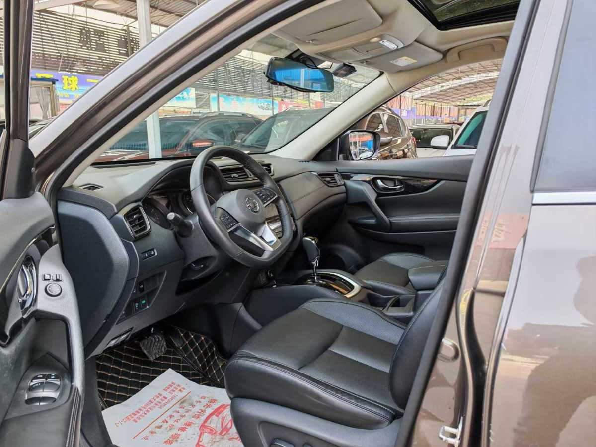 2019年5月日产 奇骏  2019款 2.0L CVT智联舒适版 2WD
