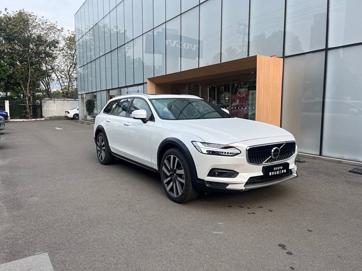 沃爾沃 V90  2022款 Cross Country B5 AWD 智尊版圖片