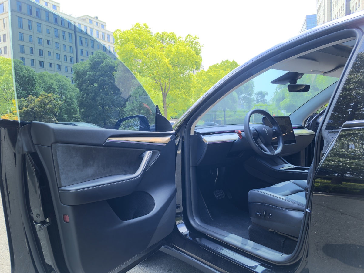 特斯拉 Model Y  2022款 改款 后輪驅(qū)動版圖片