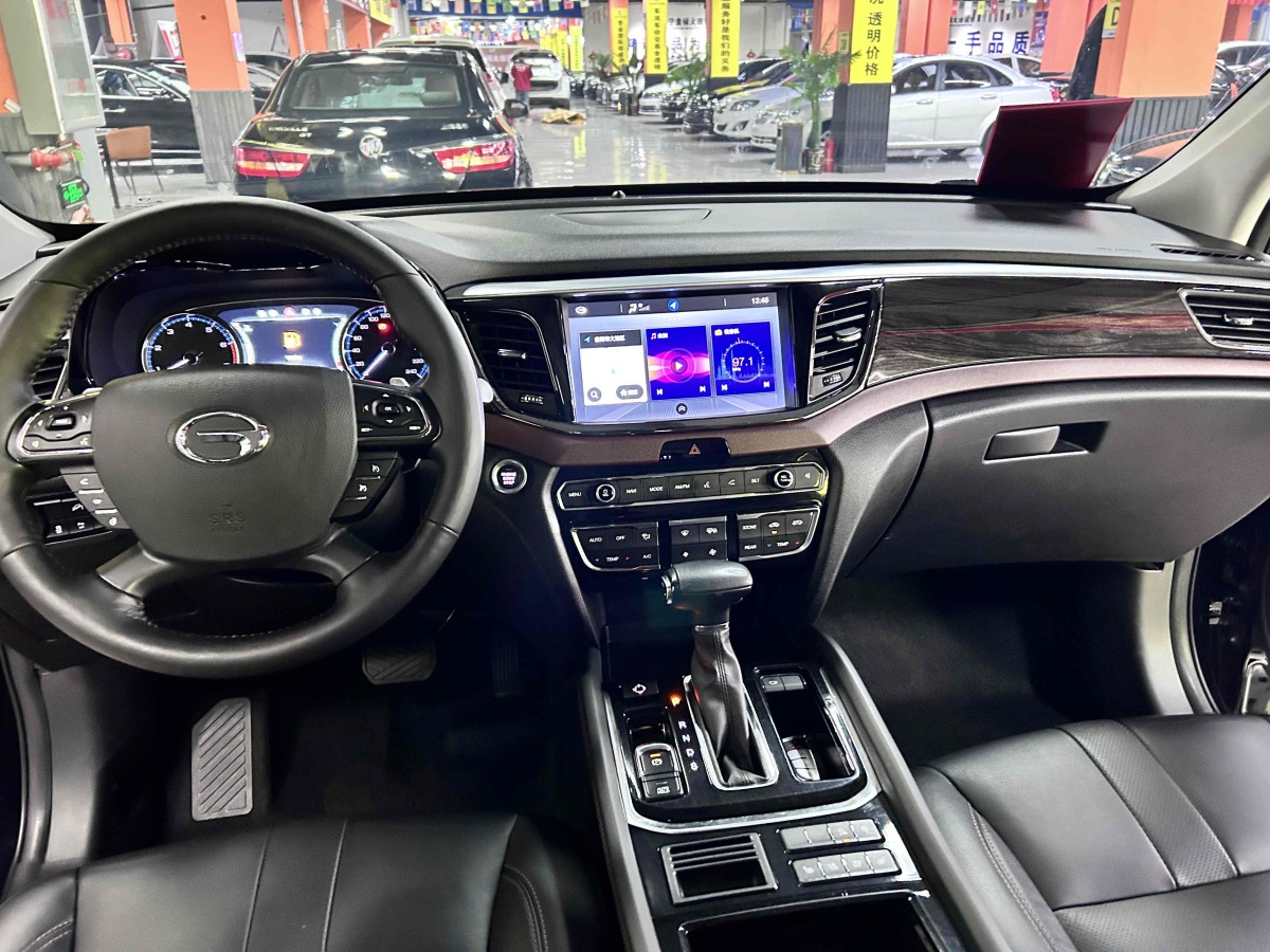 廣汽傳祺 GS8  2017款 320T 兩驅豪華智聯(lián)版圖片