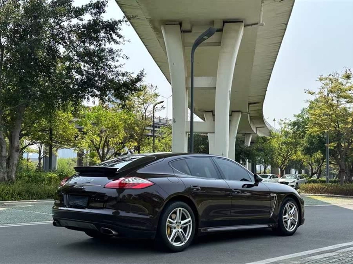 保時(shí)捷 Panamera  2013款 Panamera 4 Platinum Edition 3.6L圖片