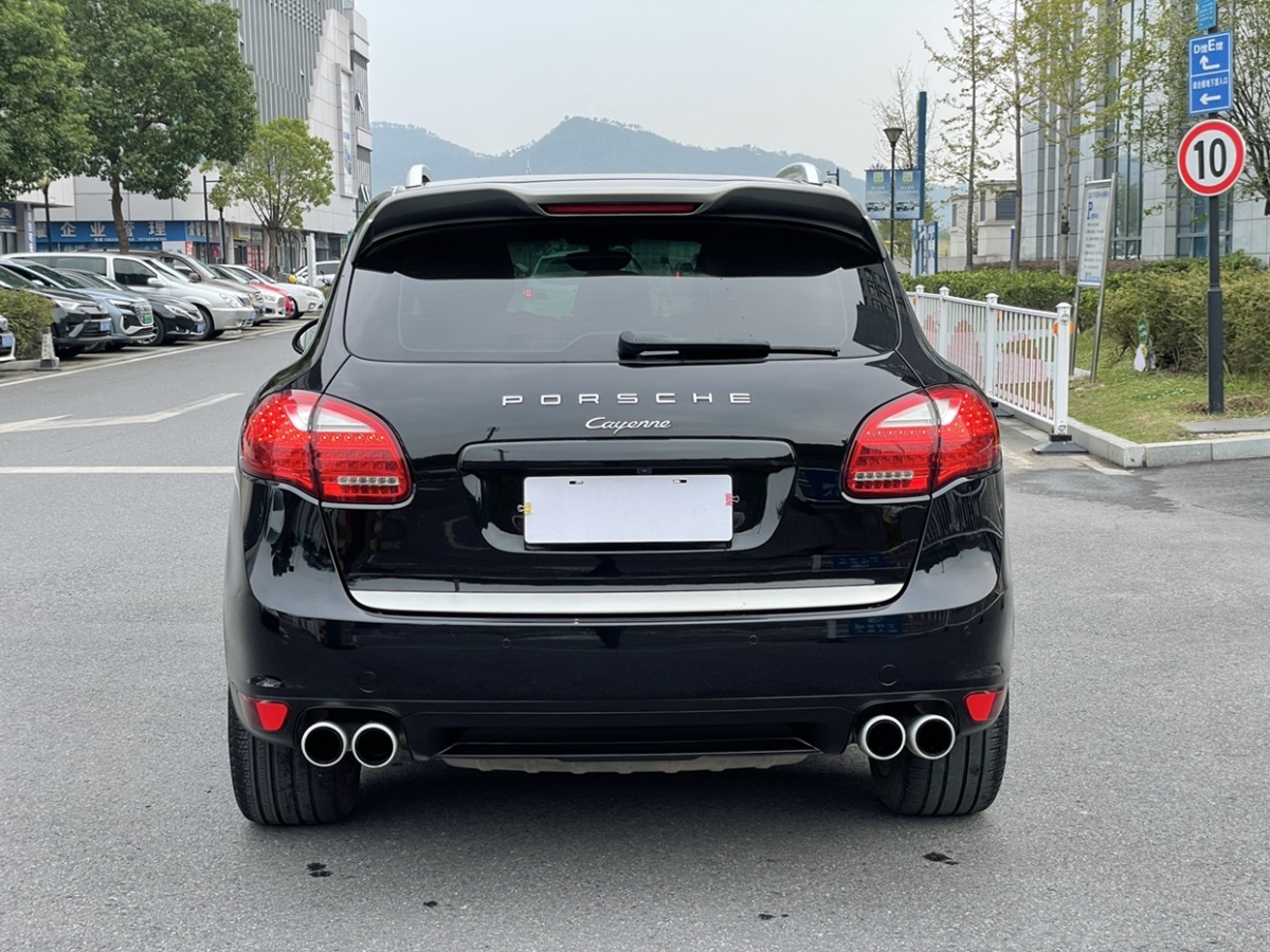 保時(shí)捷 Cayenne  2014款 Cayenne Platinum Edition 3.0T圖片