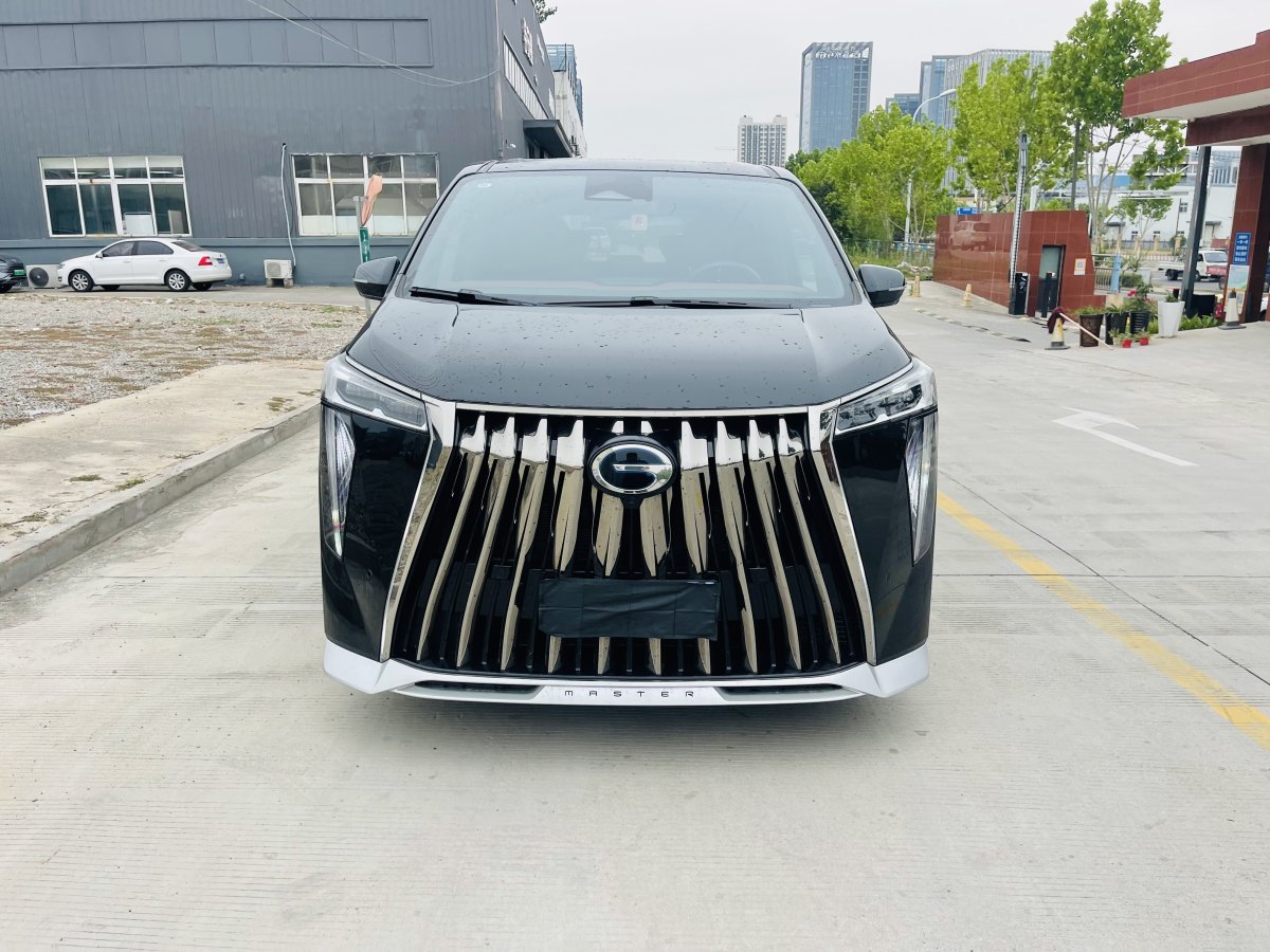 廣汽傳祺 M8  2023款 宗師系列 雙擎 御尊圖片