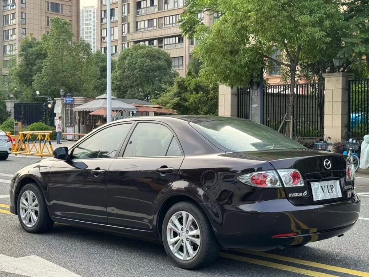 馬自達(dá) 馬自達(dá)6  2015款 2.0L 自動經(jīng)典型圖片