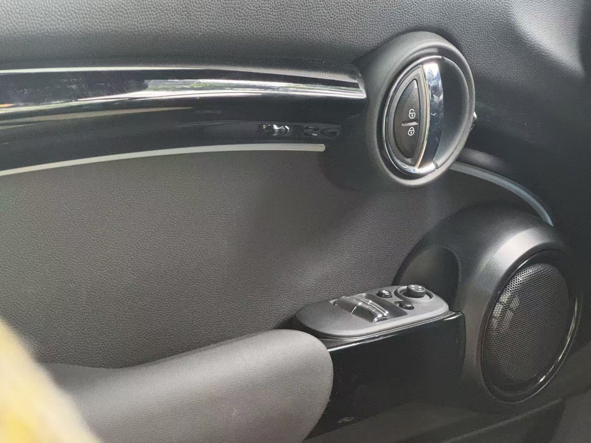 MINI MINI  2022款 1.5T COOPER 執(zhí)迷特別版圖片