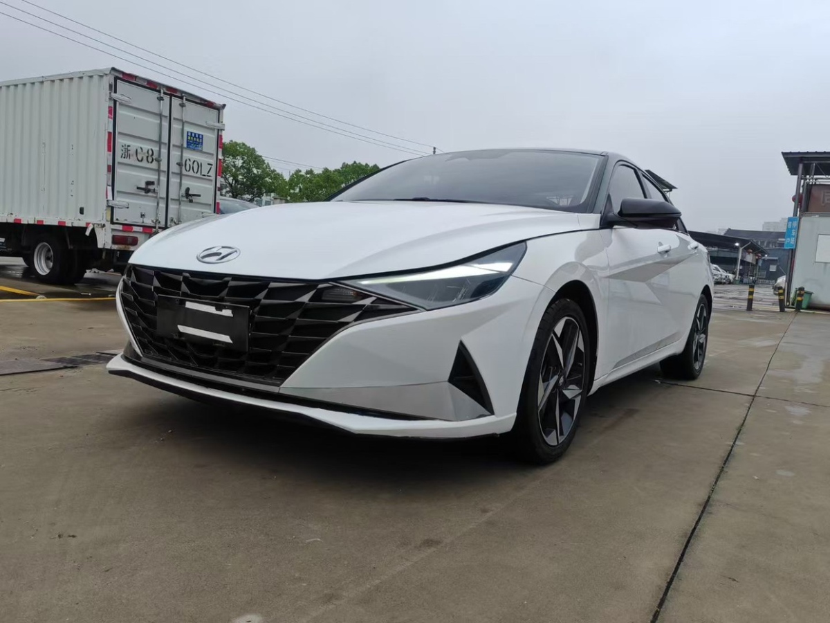 現(xiàn)代 伊蘭特  2022款 1.5L CVT LUX尊貴版圖片