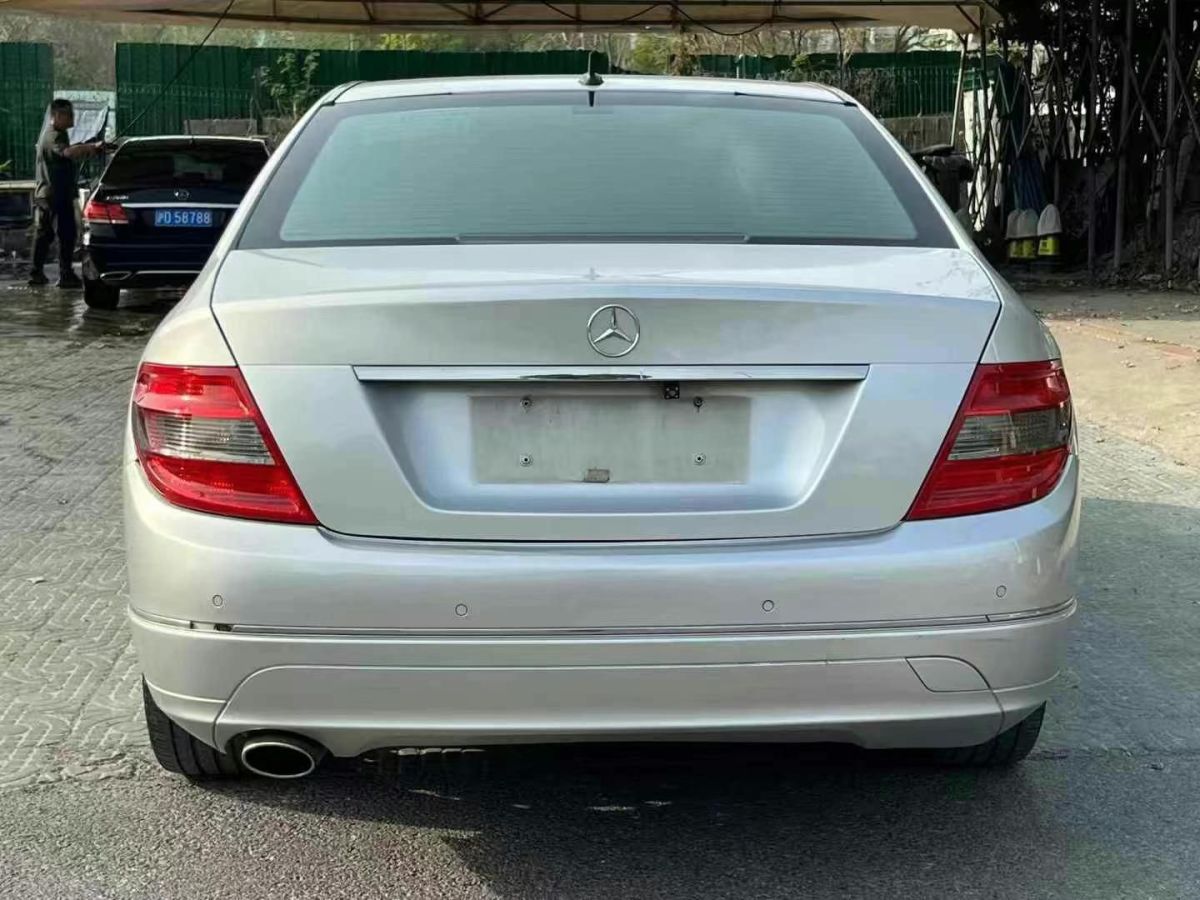 奔馳 奔馳C級(jí)AMG  2009款 AMG C 63 動(dòng)感型圖片