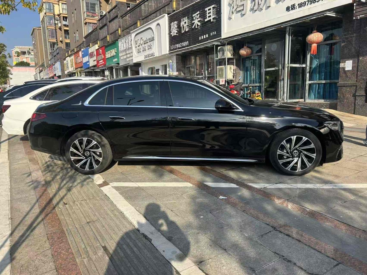 奔馳 奔馳E級  2024款 E 300 L 豪華型圖片