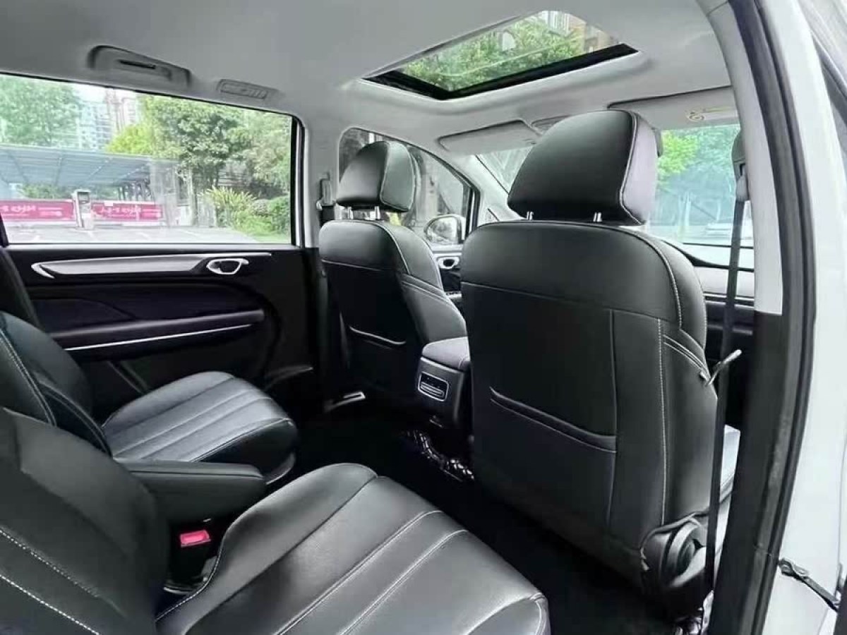 廣汽傳祺 M6  2023款 PRO 270T DCT豪華版圖片