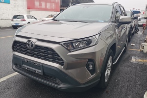 RAV4 豐田 榮放 2.0L CVT兩驅(qū)風(fēng)尚版