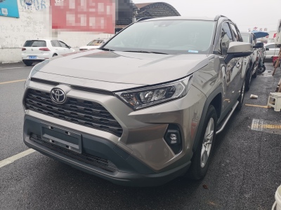 2023年11月 豐田 RAV4 榮放 2.0L CVT兩驅(qū)風(fēng)尚版圖片