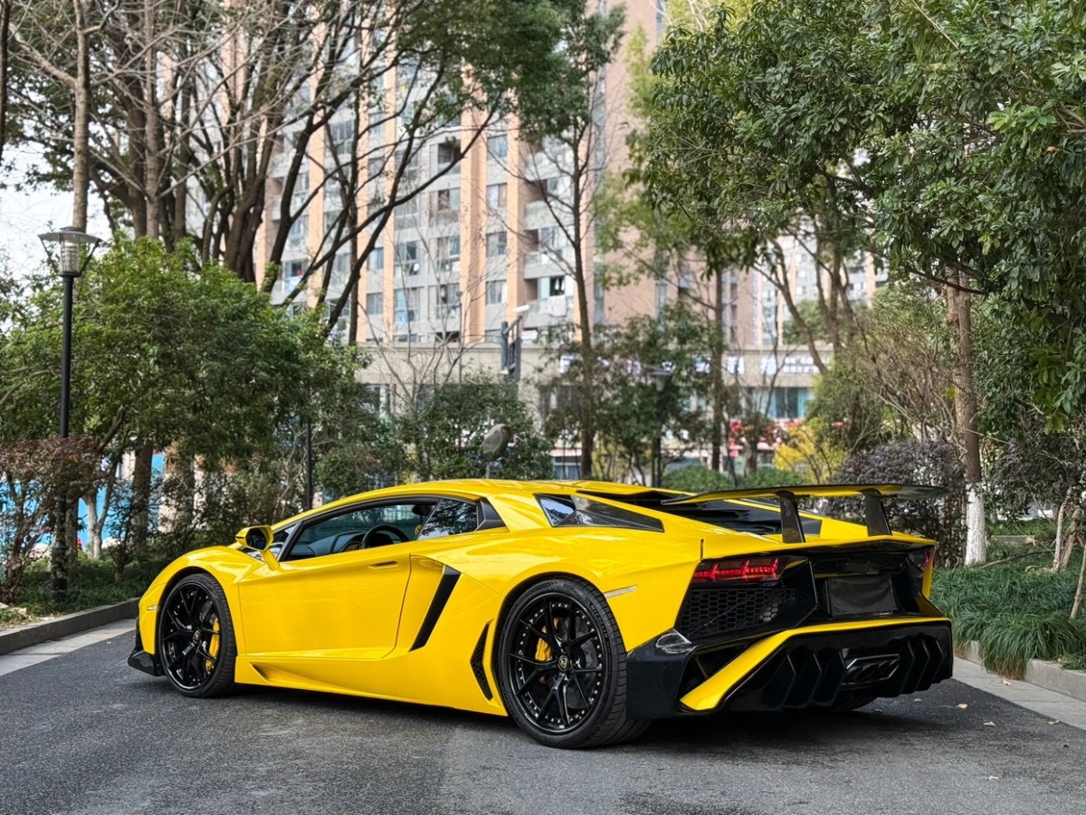 蘭博基尼 Aventador  2013款 LP 700-4 Roadster圖片