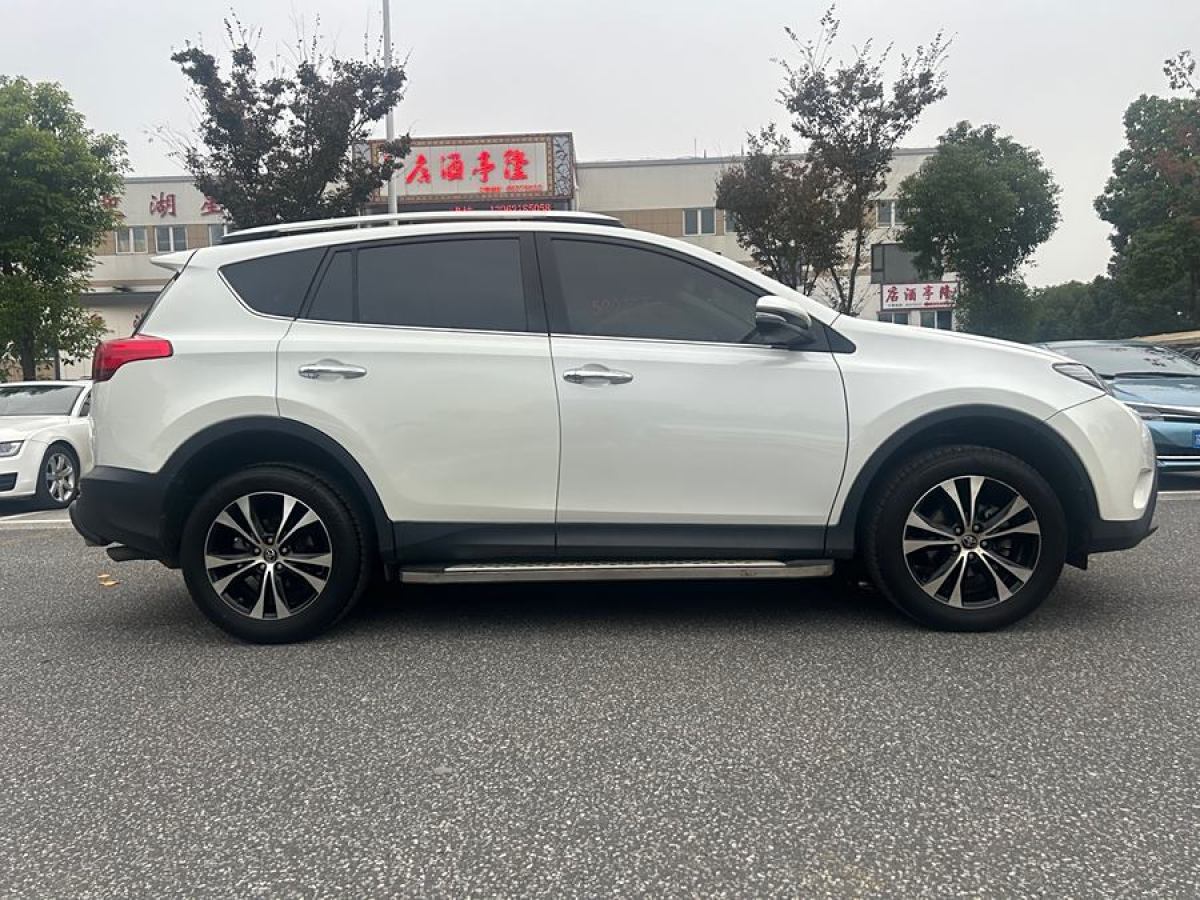 豐田 RAV4榮放  2015款 2.5L 自動(dòng)四驅(qū)精英版圖片