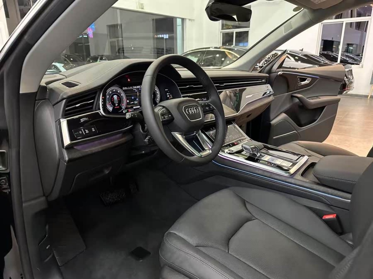 奧迪 奧迪Q8  2023款 55 TFSI 豪華動感型圖片