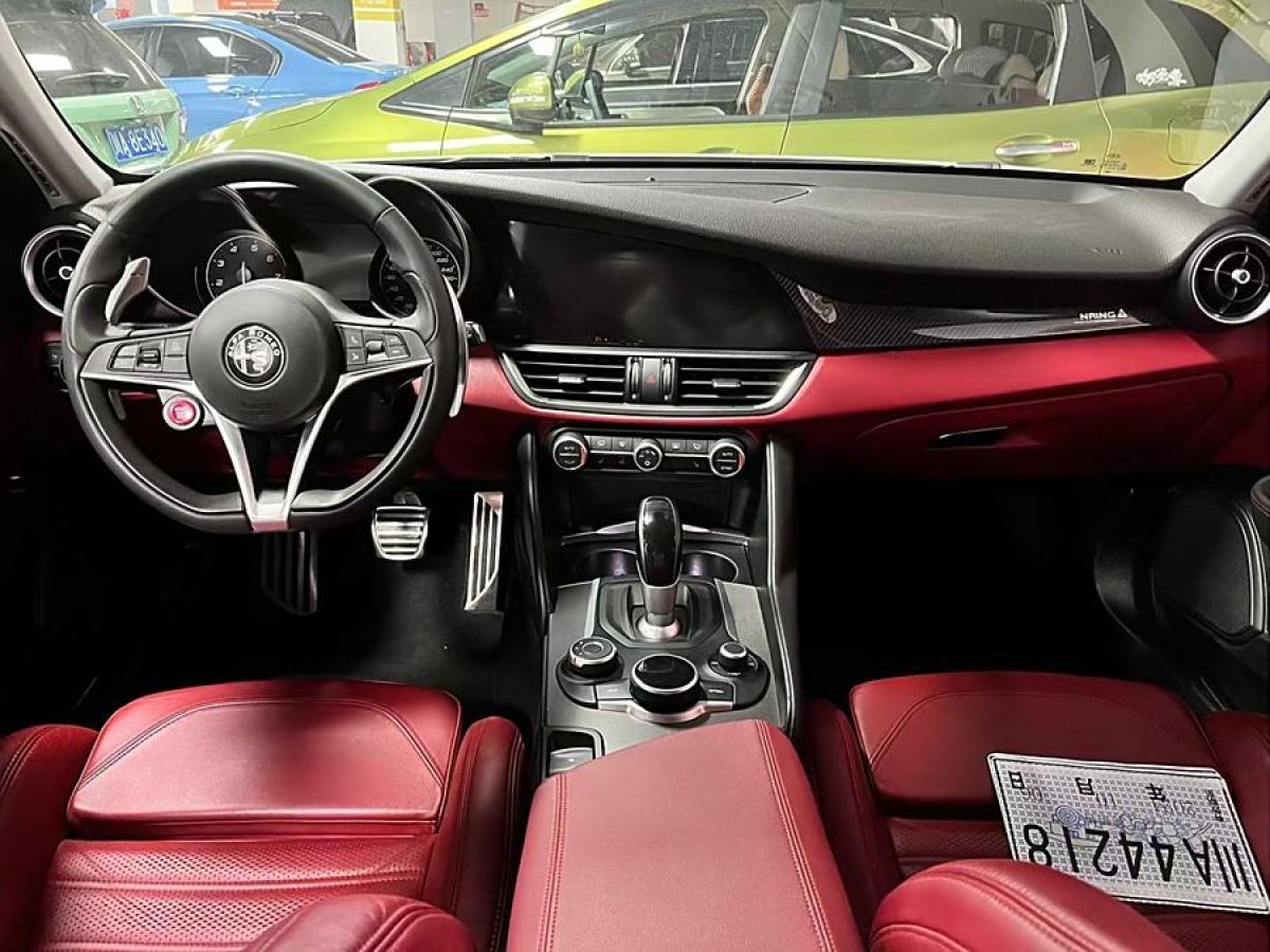 阿爾法·羅密歐 Giulia  2017款 2.0T 280HP 豪華版圖片