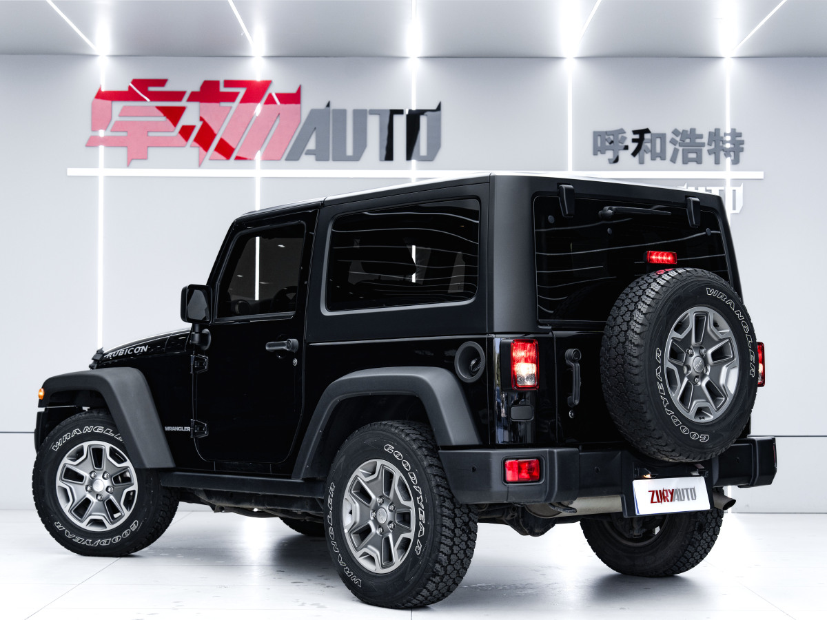 2014年5月Jeep 牧馬人  2013款 3.6L Sahara 兩門版