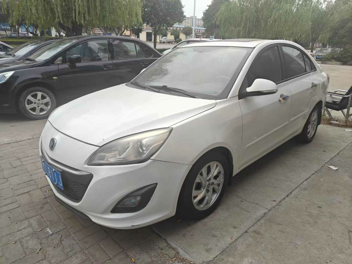 長(zhǎng)城 C50  2013款 1.5T 手動(dòng)尊貴型圖片