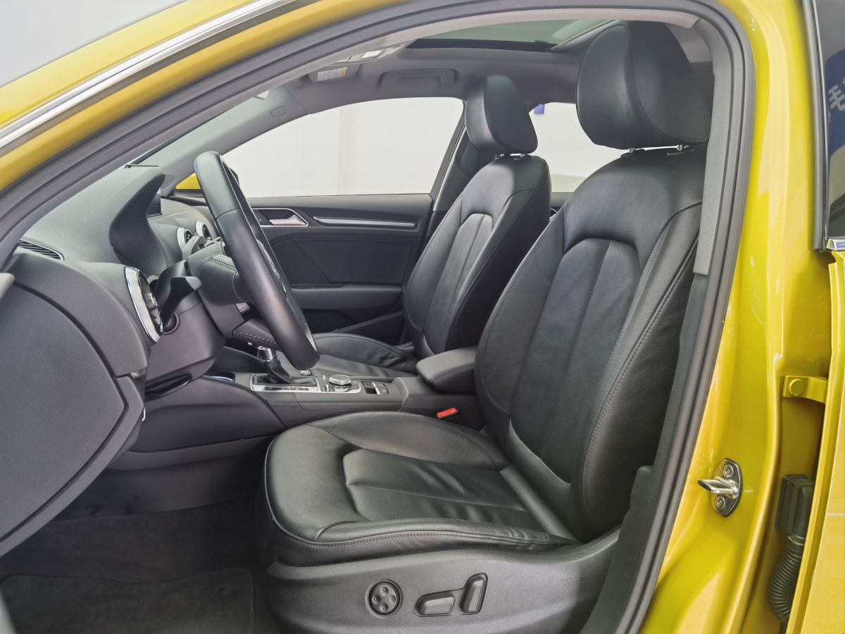 奥迪 奥迪A3  2018款 30周年年型 Sportback 35 TFSI 风尚型图片