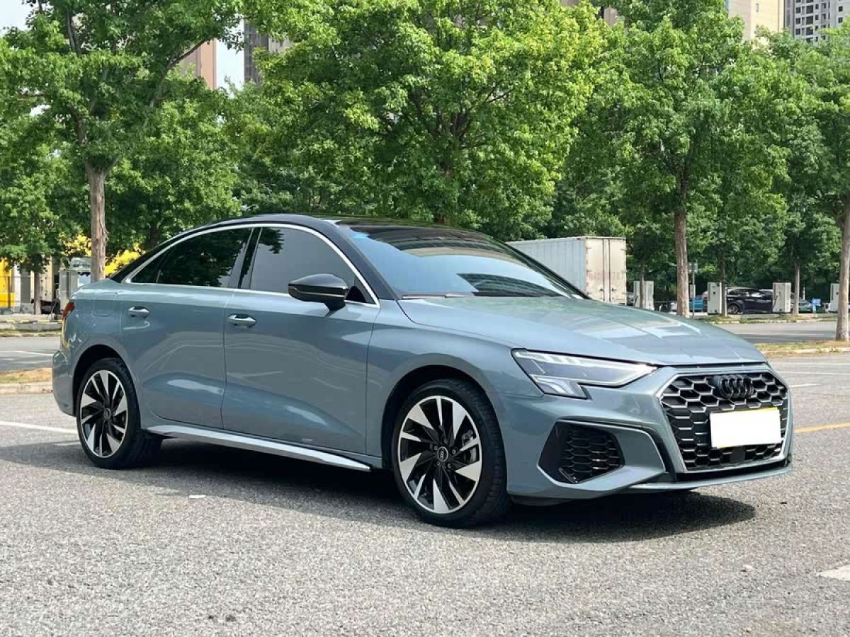 奧迪 奧迪A3  2023款 改款 A3L Limousine 35 TFSI 時(shí)尚運(yùn)動(dòng)型圖片