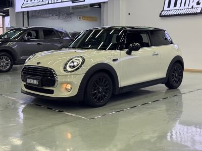 2019年2月 MINI COUNTRYMAN 1.5T COOPER 經(jīng)典派圖片