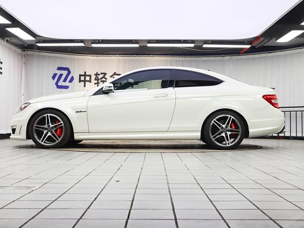 奔馳 奔馳C級(jí)AMG  2012款 AMG C 63 Coupe 動(dòng)感型圖片