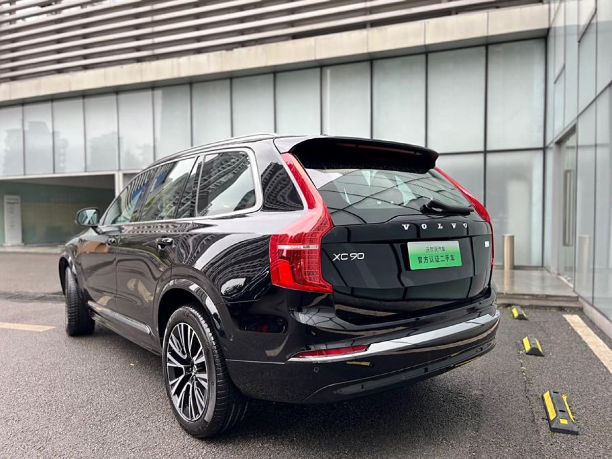 沃爾沃 XC90新能源  2022款 改款 E驅(qū)混動(dòng) T8 智尊豪華版 7座圖片