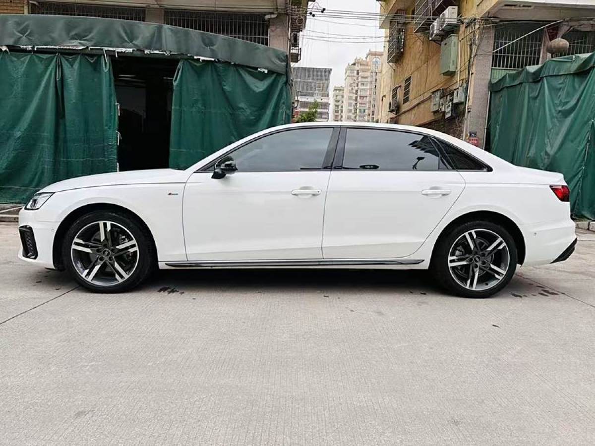 奧迪 奧迪A4L  2022款 40 TFSI 豪華動感型圖片