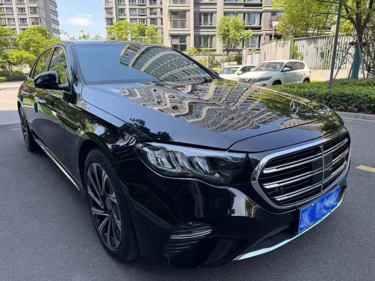 奔馳 奔馳E級  2024款 E 300 L 時尚運動型圖片