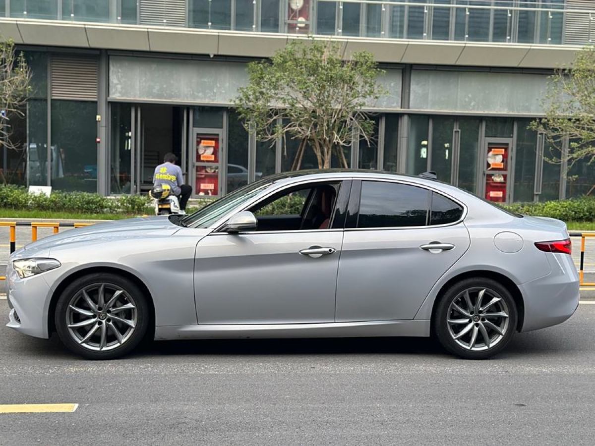 阿爾法·羅密歐 Giulia  2020款 2.0T 280HP 豪華版圖片