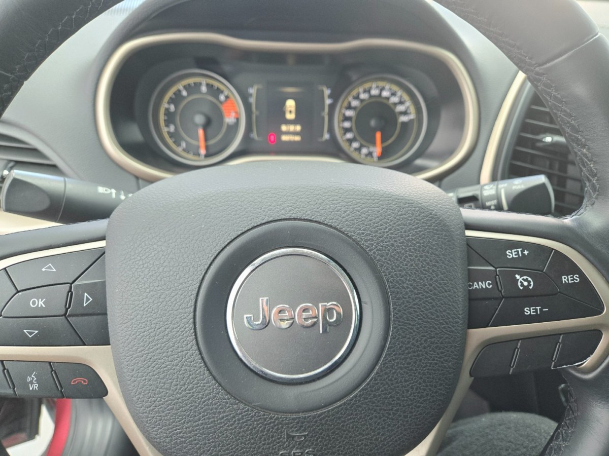 Jeep 自由光  2016款 2.4L 領(lǐng)先版圖片