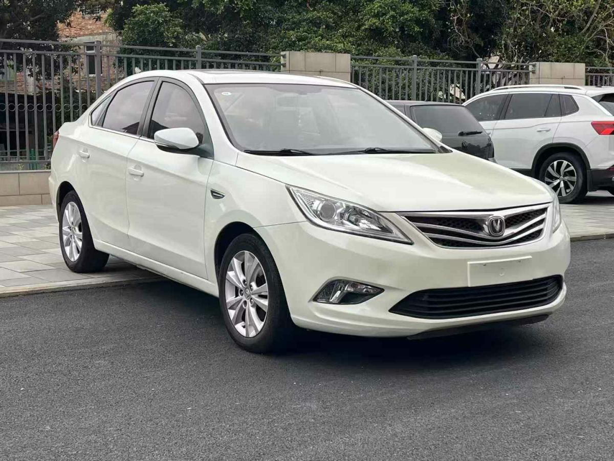 長安 逸動(dòng)  2014款 1.6L 自動(dòng)精英型圖片