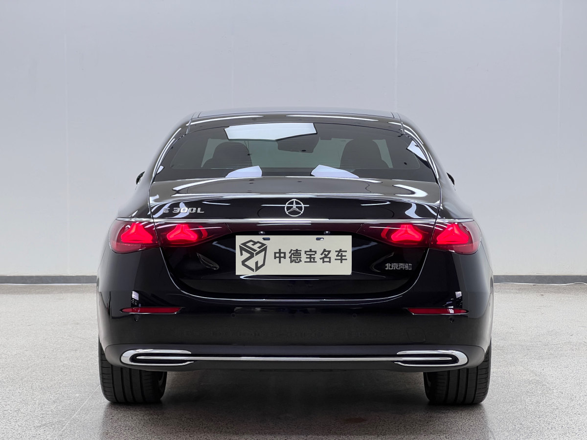 奔驰 奔驰E级  2024款 E 300 L 豪华型图片