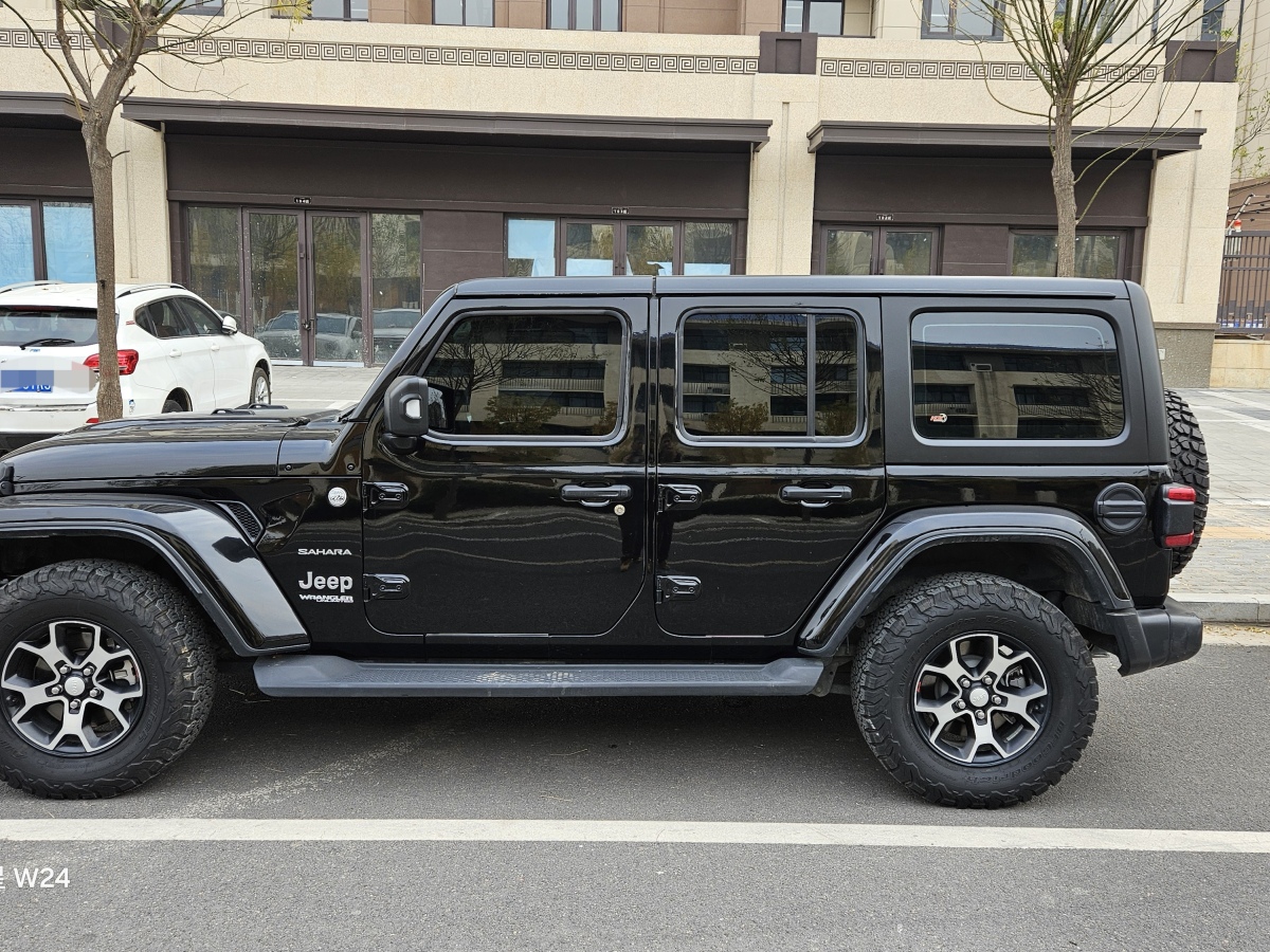 Jeep 牧馬人  2021款 2.0T Sahara 四門(mén)版圖片