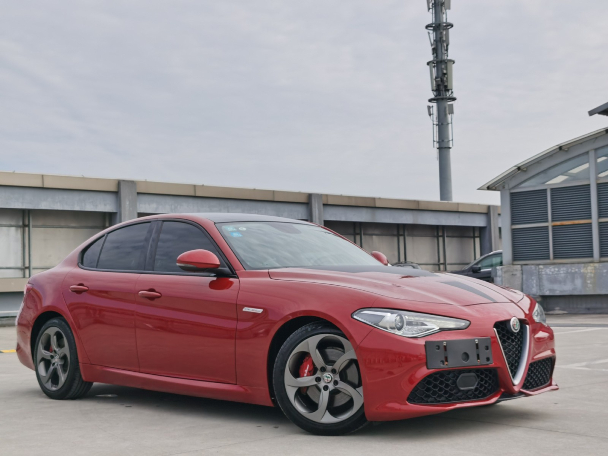 阿爾法·羅密歐 Giulia  2017款 2.0T 200HP 豪華版圖片